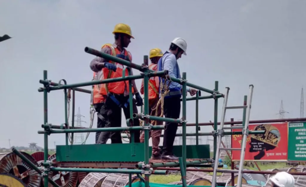 Scaffold Safety Orientation: Essential Tips 2 Scaffold Safety Orientation 3
