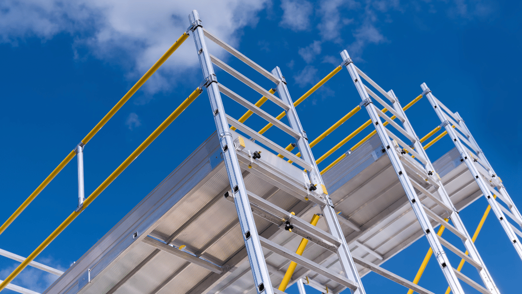 Durable aluminium scaffold for construction