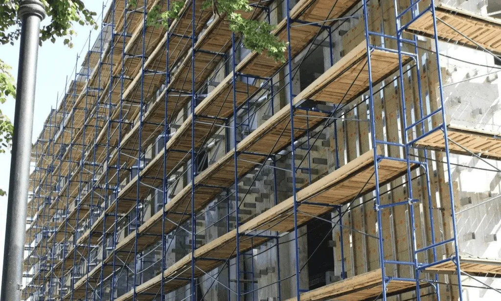 Ladder Jack Scaffold - Ultimate Safety Guide 1 OSHA Compliant Scaffold