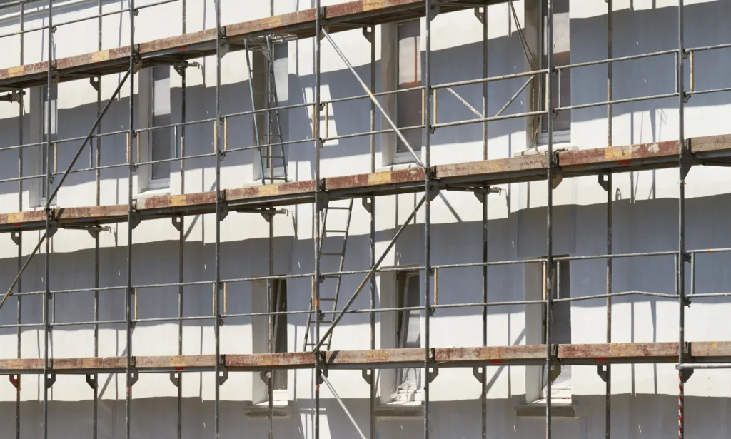 Painters' Scaffolding: Essential Guide for Pros 3 Using Scaffolding for Painting