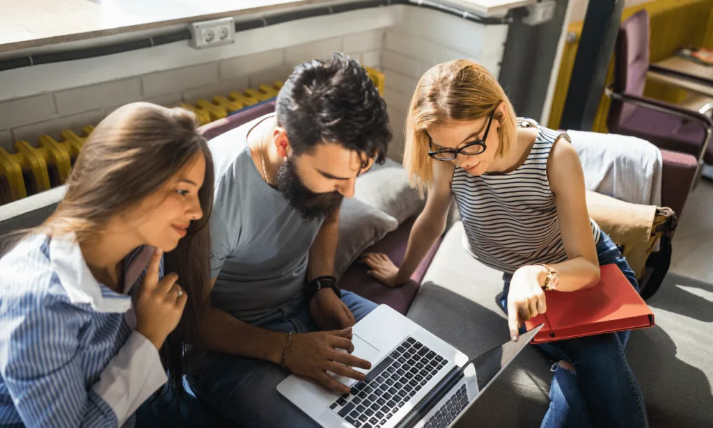Unlock Growth with Personalized Learning Scaffolds 2 Customizing Learning Experiences through Tailored Learning Pathways