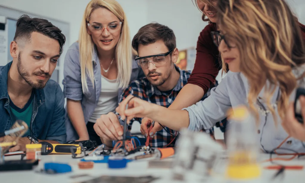 Unlock Learning: Guided Discovery Methods Explored 2 Engaging Students with Inquiry-Based Learning