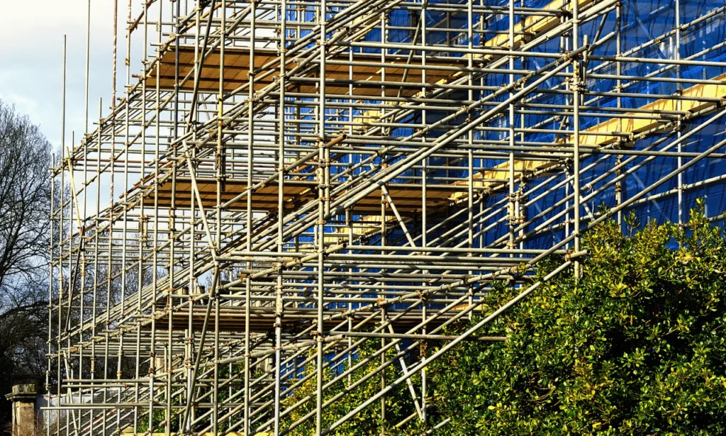 Raking Shore Scaffolding: Essential Guide 1 Components of Raking Shore Scaffolding
