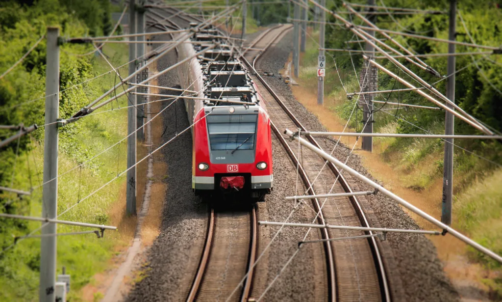 Diverse Applications of Catenary Scaffold in Construction