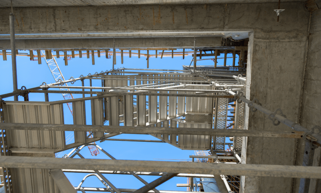 Erection and Dismantling Services A Key to Project Efficiency