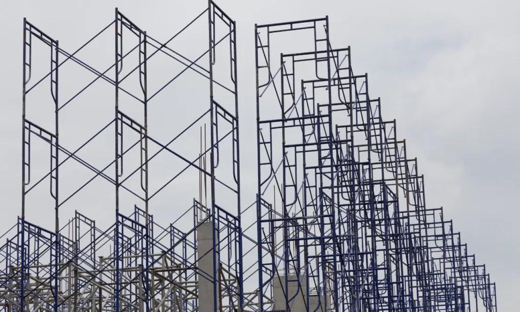 Quality Scaffolding Frames for Safe Construction 2 Scaffolding Frame Compatibility and Interchangeability