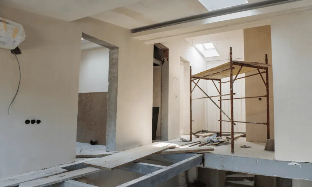 Tailored Interior Scaffolding Systems for Diverse Industrial Applications