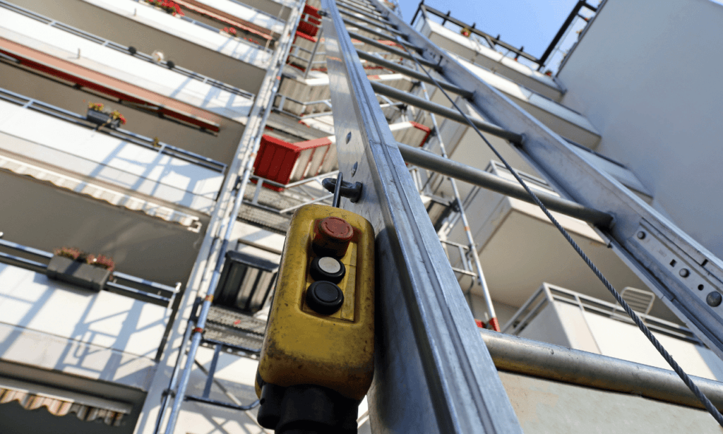 Efficient Scaffold Hoist Solutions for Work Sites 3 Scaffold Hoist Types